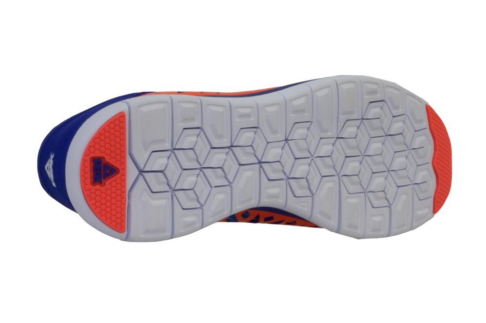 peak running shoes