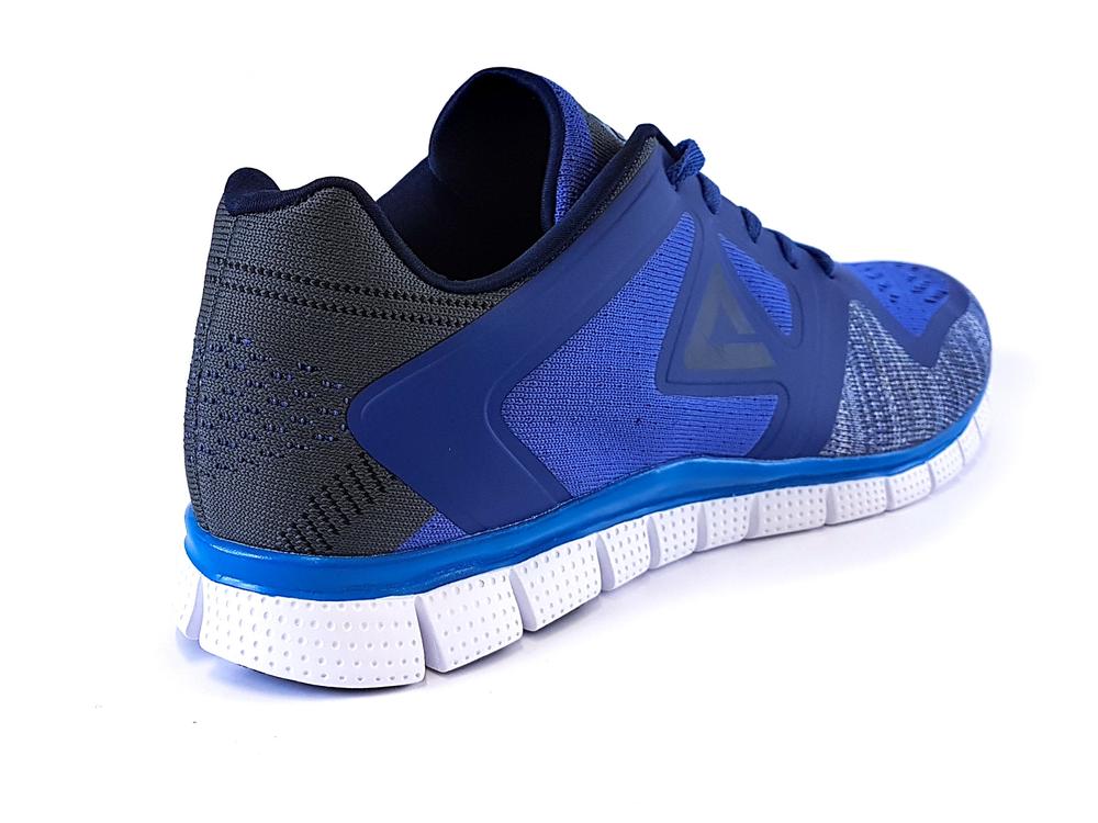 peak running shoes