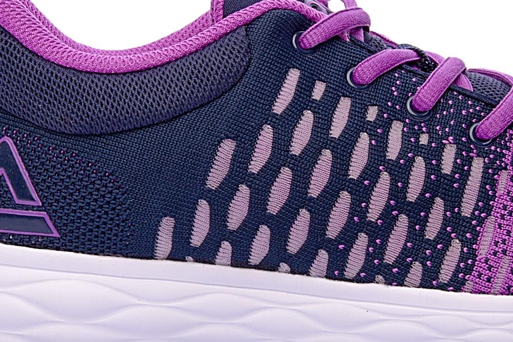 peak cushion running shoes