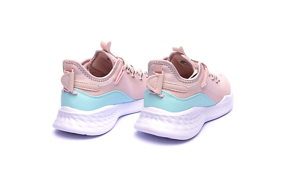 peak running shoes