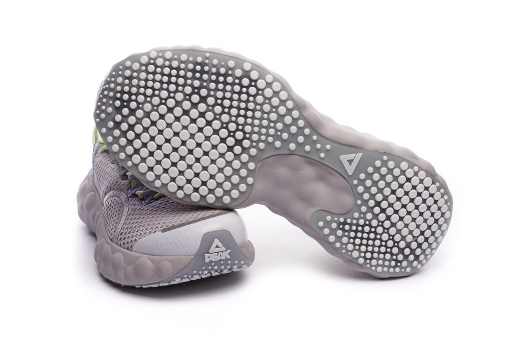 peak cushion running shoes