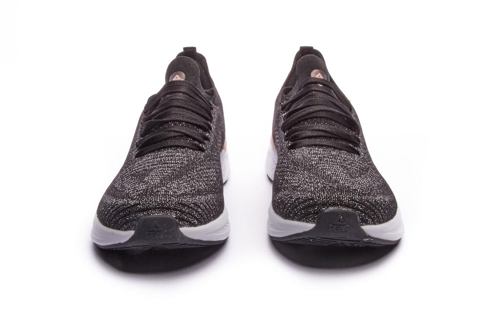 peak cushion running shoes