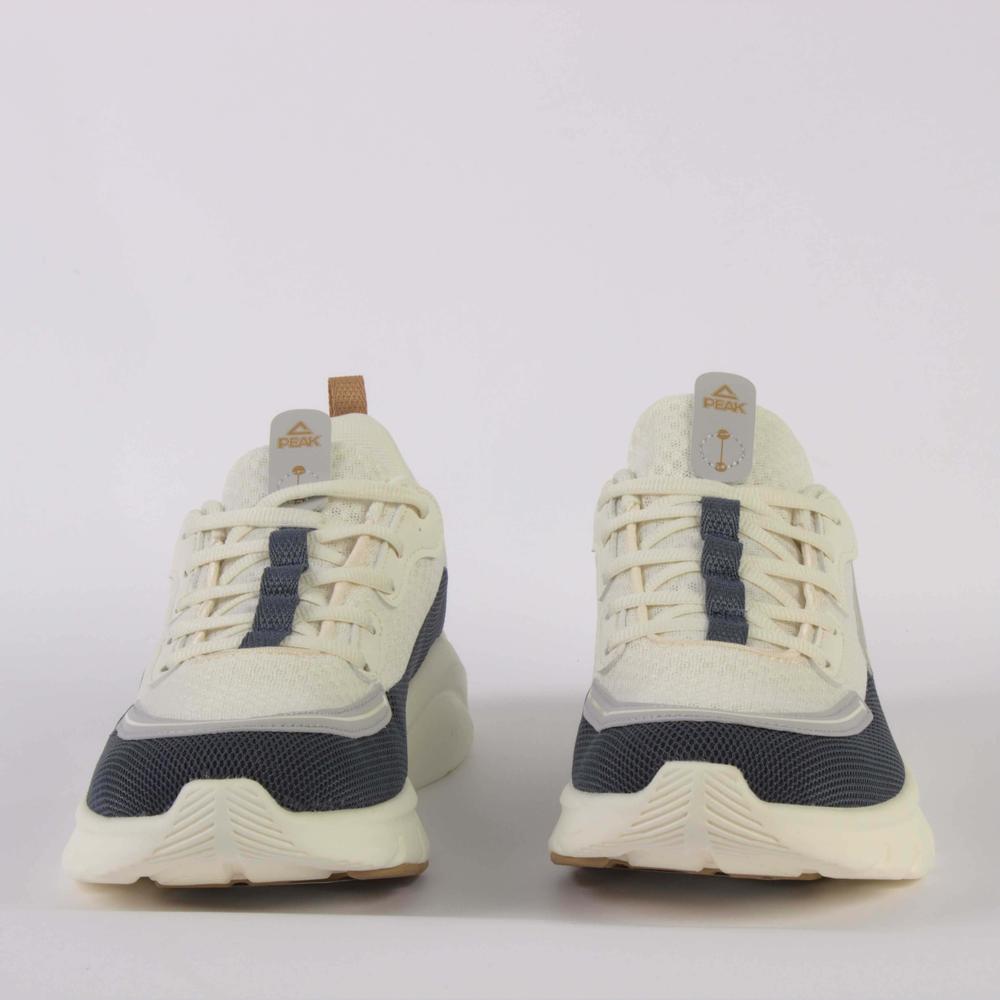 peak cushion running shoes 