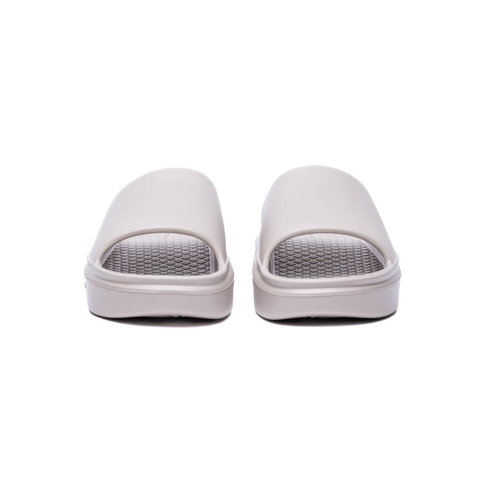 Converse Essential Slide